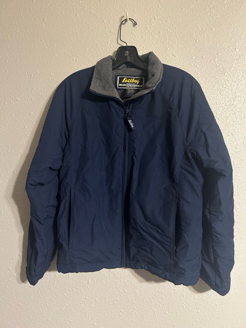 Eastbay Men's Navy Lightweight Jacket with pockets Sz Small